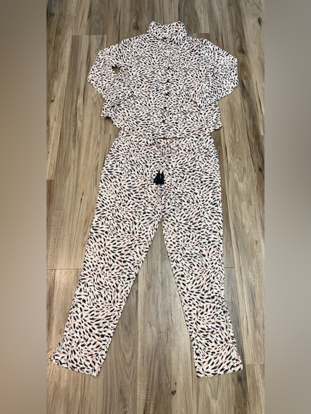 SOMA COOL NIGHTS PAJAMA SET PRINT WOMENS TIE WAIST (ONE PAJAMA SET) SZ LARGE